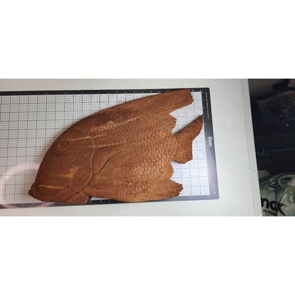Large VIntage Hand Carved Decorative Wooden Fish - Picture 7 of 8